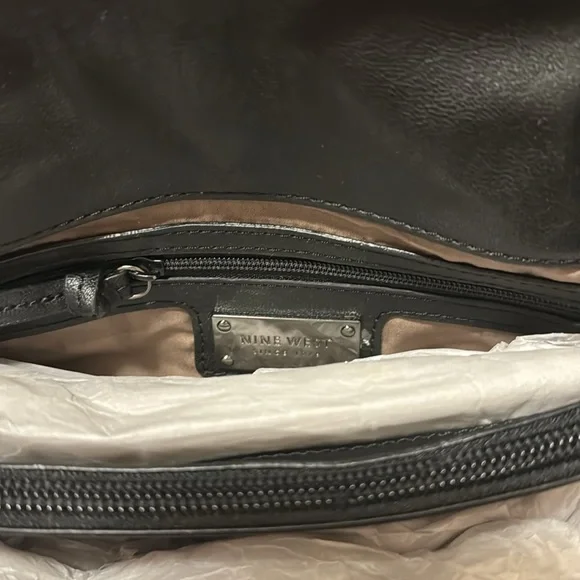 Nine West Women's Black and Gold Clutch OS EUC - Picture 10 of 16